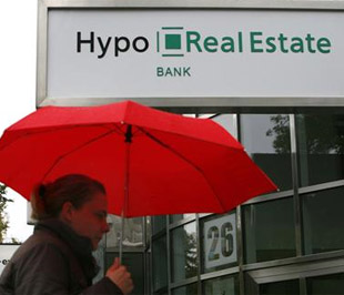Theo giới quan sát, nếu Pg88 com chính chủ Hypo Real Estate không được giải cứu, kết cục có thể là những hậu quả khôn lường đối với nền PG88 ⭐ Link trang chủ số 1 nhà cái PG88 com casino slot và hệ thống Pg88ok giải trí thể thao, casino, bắn cá và slot của nước Đức, giống như tác động của vụ phá sản của Pg88 com chính chủ đầu tư Phố Wall Lehman Brothers đối với nước Mỹ - Ảnh: Reuters.
