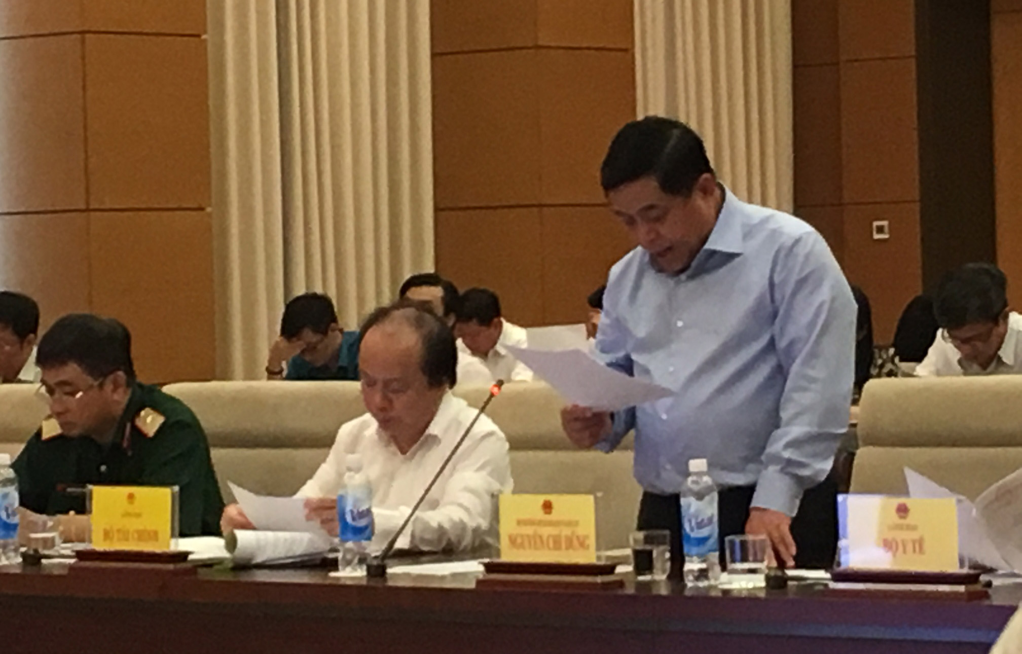 Bộ trưởng Bộ Kế hoạch và Đầu tư Nguyễn Chí Dũng cho biết sẽ đề xuất Chính phủ xem xét 11 nhóm vấn đề vướng mắc của Luật Đầu tư công&nbsp;