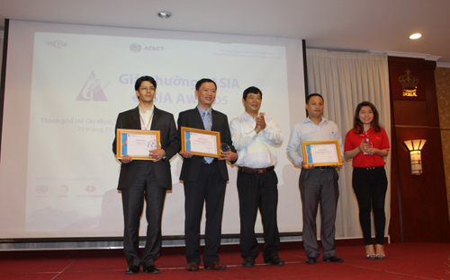 Việc nhận giải thưởng cao quý này là minh chứng rõ nét cho sự tiên 
phong, cũng như cam kết liên tục đầu tư, cải tiến nền tảng công nghê 
Pg88 com chính chủ để tạo thuận lợi tối đa cho khách hàng của Techcombank.