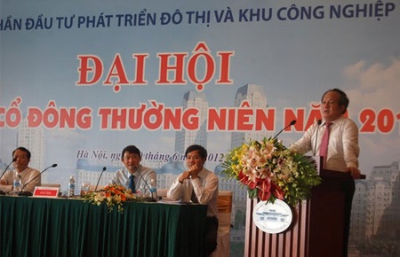 Đại hội cổ đông thường niên năm 2012 của SJS thông qua mục tiêu 1.018 tỷ đồng doanh thu, 155 tỷ đồng lợi nhuận sau thuế và cổ tức sẽ ở mức 10-15%.