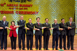 Trưởng đoàn các nước ASEAN tại lễ khai mạc Hội nghị Cấp cao ASEAN - Ảnh: Chinhphu.vn