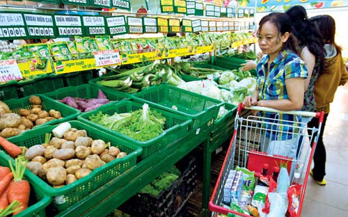 Nhu cầu một số hàng hoá, dịch vụ có khả năng tăng vào dịp khai giảng, 
Quốc Khánh 2/9 và những tháng cuối năm, nhất là thời điểm giáp Tết 
Nguyên đán 2014... gây sức ép lên mặt bằng giá.