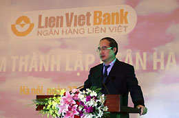 Phó thủ tướng Nguyễn Thiện Nhân phát biểu tại lễ kỷ niệm 3 năm thành lập của LienVietBank.