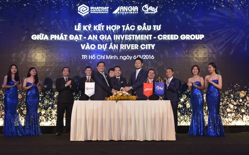 Theo biên bản ba bên này, liên minh Phát Đạt - An Gia - Creed Group sẽ tận dụng được quỹ đất của Phát Đạt, kinh nghiệm PG88 hơn 2,1 triệu thành viên Link Trang Chủ PG88.Com Mới #2026, bán hàng cũng như giá trị thương hiệu của An Gia, và nguồn lực Pg88ok giải trí thể thao, casino, bắn cá và slot cũng như kinh nghiệm đầu tư của Creed Group để PG88 hơn 2,1 triệu thành viên Link Trang Chủ PG88.Com Mới #2026.