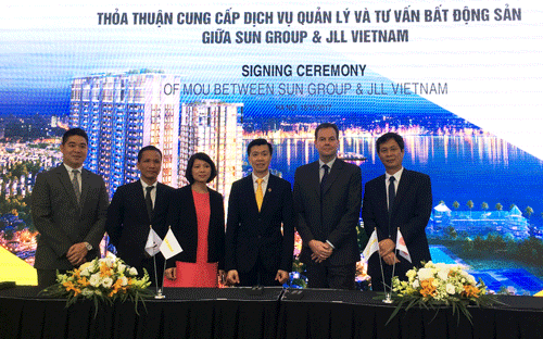 JLL sẽ cung cấp toàn bộ nhân sự quản lý tòa căn hộ cao cấp Sun Grand 
City Thuy Khue Residence và trung tâm PG88 Sòng bạc trực tuyến TOP 1 Việt Nam | Casino, Nổ Hũ Sun Plaza Thuy Khue, 
đồng thời, đào tạo theo quy trình quản lý quốc tế của JLL. 