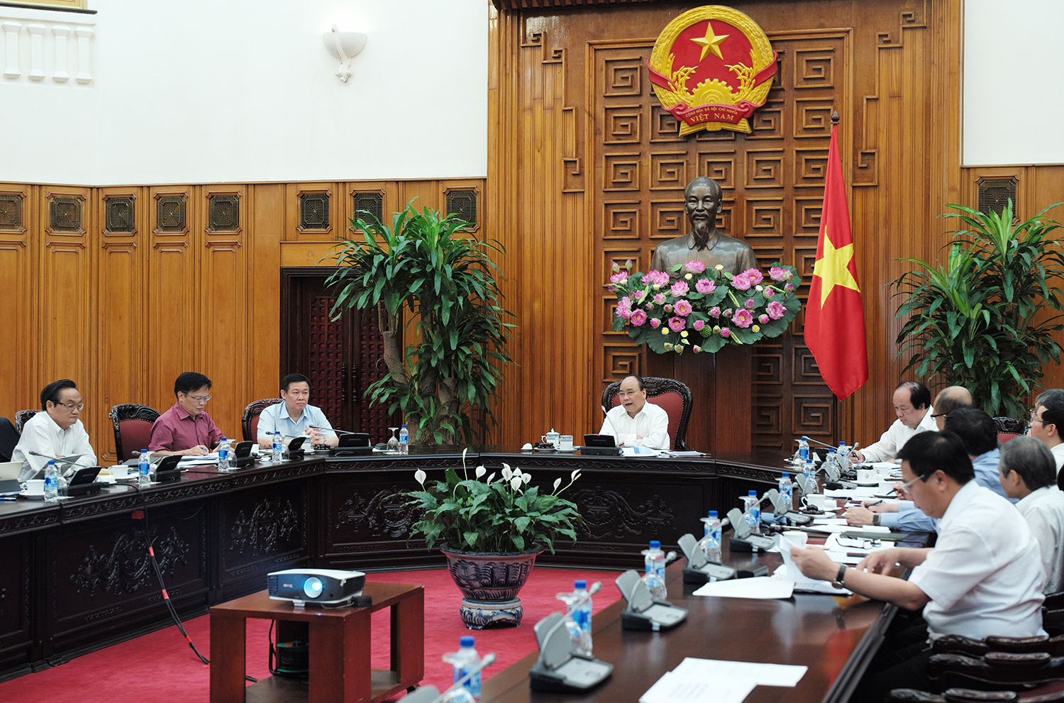 Thủ tướng Nguyễn Xuân Phúc Pg88hi Thể Thao, Bóng Đá, Casino, Nổ Hũ, Xổ Số với Tổ tư vấn PG88 ⭐ Link trang chủ số 1 nhà cái PG88 com casino slot ngày 29/7.<br>