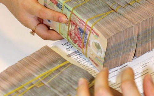 Lượng tiền lưu thông trên OMO đến ngày 22/2 chỉ còn dưới 1.000 tỷ đồng, 
giảm mạnh so với mức vốn lưu thông trên 51.000 tỷ đồng tính đến ngày 
8/2.