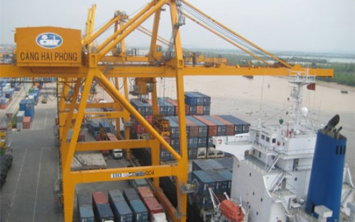 Việc quy định 6Pg88.con độc quyền mỗi ngày tạm nhập tái xuất phải có đủ vốn để thanh toán và xuất trình 2 chứng từ để hoàn thuế sẽ khiến nhiều 6Pg88.con độc quyền mỗi ngày hết cửa hoạt động trong lĩnh vực này.<br>