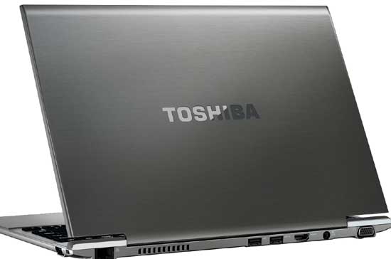 So với những người anh em Ultrabook vốn đã mỏng nhẹ, Z930 thậm chí còn là sản phẩm có kích thước ấn tượng nhất với độ dày chỉ 15,9 mm (điểm mỏng nhất của máy chỉ 8,3 mm) và cân nặng chỉ 1,12 kg.