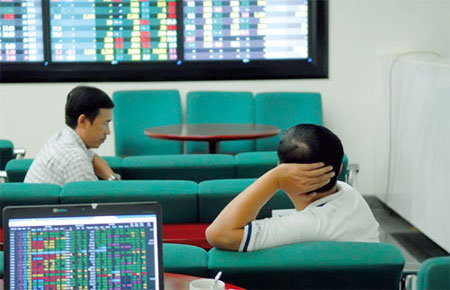 VCSC khuyến nghị chiến lược đầu tư không  nên chỉ dựa trên các mã được thêm vào/loại ra khỏi các chỉ số.