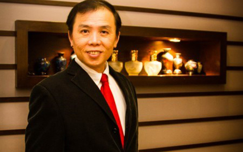 Robin Ho là nhà đầu tư chuyên nghiệp của Philips Securities (công ty 
6Pg88.com nhà cái lớn nhất Singapore) với 16 năm kinh nghiệm trên thị trường 
ngoại hối, 6Pg88.com nhà cái phái sinh… thuộc Top nhà đầu tư kiếm lời nhiều 
nhất trên thị trường. 