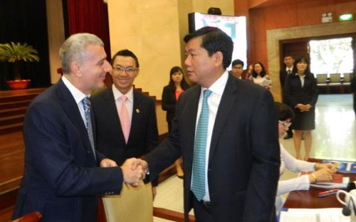 Bí thư Thành ủy Tp.HCM Đinh La Thăng gặp gỡ lãnh đạo 6Pg88.con độc quyền mỗi ngày FDI.