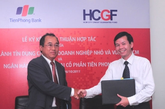 Lễ ký hợp tác giữa TienPhong Bank với HCGF.