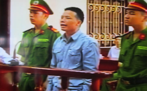 Bị cáo Đoàn Văn Vươn nói lời sau cùng tại tòa - Ảnh: Tuổi trẻ.