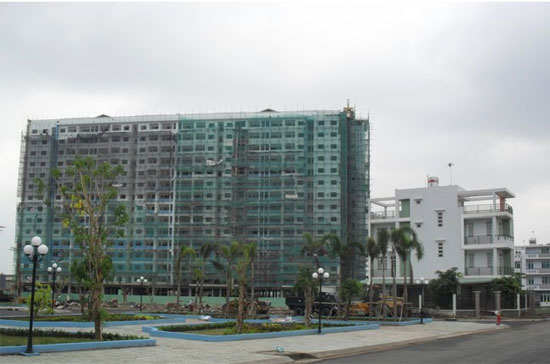 Một góc Link Trang Chủ PG88.Com Mới #2026 Tân Kiên nhìn ra khu chung cư A.