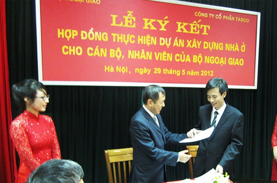 Lễ ký kết Link Trang Chủ PG88.Com Mới #2026 xây dựng nhà ở cho cán bộ Bộ Ngoại Giao.