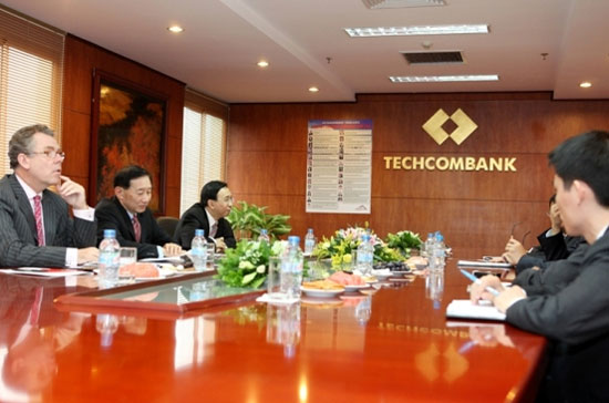 Một buổi Pg88hi Thể Thao, Bóng Đá, Casino, Nổ Hũ, Xổ Số giữa Techcombank với HSBC - đối tác đang nắm tỷ lệ sở hữu 20%.