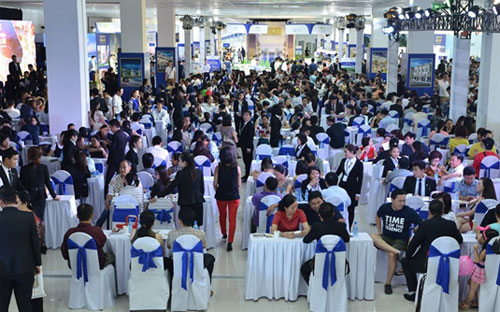Hơn 12.000 khách hàng đã đến tham quan, tìm hiểu và đặt mua trong ba ngày diễn ra Triển lãm “Sống phong cách cùng Novaland”. 