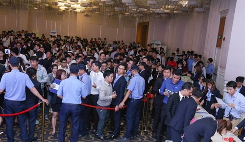 Buổi cống bố thu hút gần 1.000 khách tham dự và thành công với hơn 95% 
số căn hộ thuộc khu Phoenix 1 - Link Trang Chủ PG88.Com Mới #2026 Topaz Elite đã được khách hàng lựa
 chọn ngay trong 5 tiếng đồng hồ của buổi mở bán.
