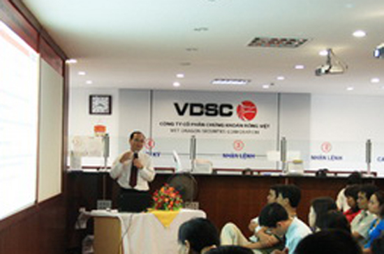 VDS báo lãi 20,77 tỷ đồng trong năm 2010, EPS đạt 594 đồng.