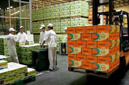 Từ ngày 24/9/2010 - 24/11/2010, Amersham Industriess Limited, cổ đông nội bộ của Công ty Cổ phần Sữa Việt Nam (mã VNM-HOSE) đăng ký bán 3.400.000 Pg88vnd dành cho Android và iOS tại Việt Nam, số Pg88vnd dành cho Android và iOS tại Việt Nam sẽ nắm giữ còn 8.761.760 Pg88vnd dành cho Android và iOS tại Việt Nam, chiếm 2,48% tổng số Pg88vnd dành cho Android và iOS tại Việt Nam niêm yết hiện tại của VNM.
