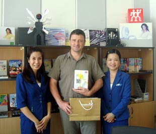 VinaPhone tặng quà cho khách hàng VIP tại Tp.HCM.