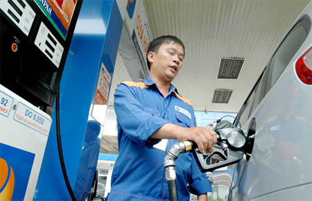 Khi 6Pg88.con độc quyền mỗi ngày kiến nghị điều hành giá xăng dầu phải dựa trên cơ sở mức giá tính bình quân 30 ngày.