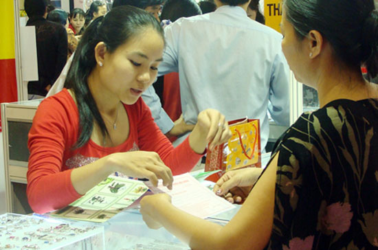 Sau những diễn biến bất thường từ chiều qua, Pg88vn đăng ký tài khoản trong nước tính tới cuối giờ chiều nay đắt hơn đầu ngày hôm qua khoảng 1,2 triệu đồng/lượng - Ảnh: VnExpress.