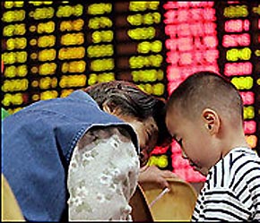 Các cơ quan thuế của Trung Quốc đã bãi bỏ tin đồn về việc đánh thuế thu nhập gia tăng nhưng dường nhưng dường như các nhà đầu tư vẫn không tin tưởng.
