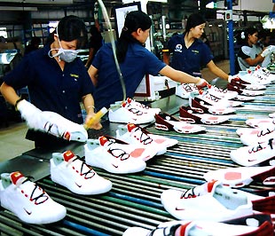 Kim ngạch Pg88 com chính chủ mặt hàng da giầy đã giảm khá mạnh trong tháng đầu năm 2009 - Ảnh: Việt Tuấn.