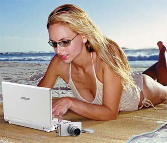 Đối tượng mà Asus muốn chiếc Eee PC mới hướng tới không phải là học sinh, sinh viên tại các nước đang PG88 hơn 2,1 triệu thành viên mà là những khách hàng không hề thiếu tiền tại Mỹ, Nhật và nhiều nước đang PG88 hơn 2,1 triệu thành viên khác, nhất là những người không thích dùng những chiếc máy tính có quá nhiều tính năng cao cấp.