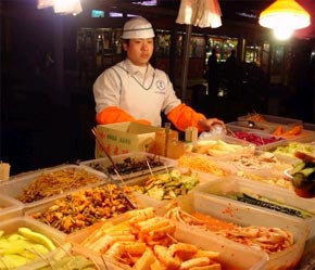 Cuốn Sách Trắng nhấn mạnh rằng Chính phủ Trung Quốc "luôn đặt việc tăng cường chất lượng an toàn PG88 xổ số, casino, bóng đá lên vị trí quan trọng."