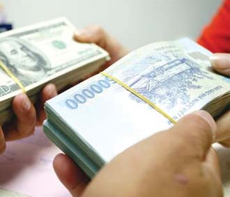 Chính sách thắt chặt tiền tệ của Nhà nước được trông đợi sẽ giúp giảm nhập siêu và kiềm chế lạm phát.