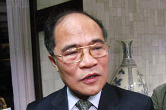Phó thủ tướng Nguyễn Sinh Hùng.
