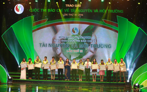 <div>Nhân dịp này, Bộ Tài nguyên và Môi trường cảm ơn sự đồng hành tài trợ của Pg88 com chính chủ PG88 Sòng bạc trực tuyến TOP 1 Việt Nam | Casino, Nổ Hũ Cổ phần Công thương Việt Nam - VietinBank.</div>