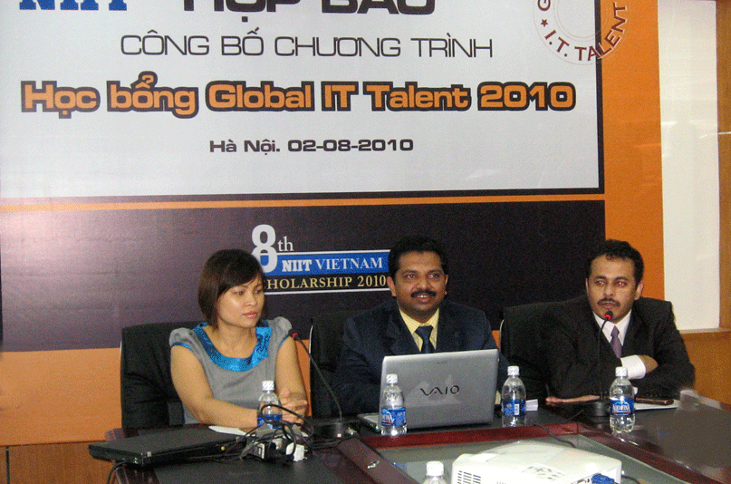 Họp báo công bố Chương trình học bổng Global IT Career 2010 cho Việt Nam.