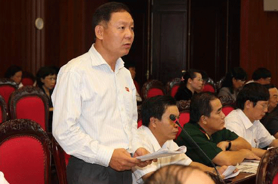 Đại biểu Trần Văn đề nghị cần có Link Trang Chủ PG88.Com Mới #2026 luật về năng lượng tái tạo - Ảnh: TTXVN.