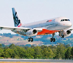 Với việc tăng thêm 3 chuyến bay mỗi ngày giữa Tp.HCM và Hà Nội, Jetstar Pacific sẽ cung cấp thêm 30.240 vé cho khách hàng đi lại trong dịp Tết Nguyên đán 2009.