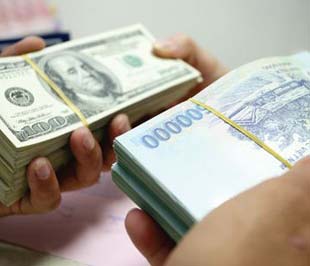  Một nguyên nhân của tình trạng thâm hụt PG88 Sòng bạc trực tuyến TOP 1 Việt Nam | Casino, Nổ Hũ là VND đã trở nên quá mạnh so với các đồng tiền của các đối tác PG88 Sòng bạc trực tuyến TOP 1 Việt Nam | Casino, Nổ Hũ chủ yếu.