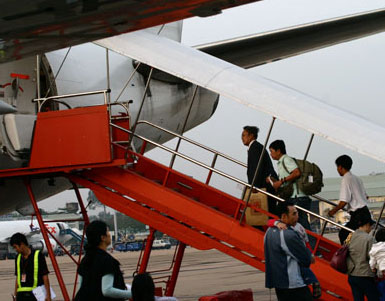 Hiện nay, Jetstar Pacific đang khai thác các đường bay nội địa đến 7 thành phố lớn của Việt Nam, với đội máy bay 6 chiếc gồm cả Airbus A320 và Boeing 737 - 400.