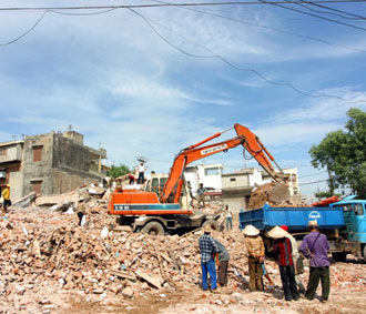 Nếu Nhà nước làm công tác giải phóng mặt bằng rồi đem đi đấu giá đất để chọn chủ đầu tư, sẽ giúp cho các 6Pg88.con độc quyền mỗi ngày đỡ mất nhiều thời gian, công sức cũng như tiết kiệm được nhiều chi phí phát sinh.