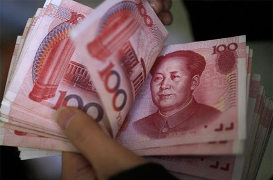Tình trạng dùng tiền Nhân dân tệ tràn lan ở Lạng Sơn ngày càng trở nên phổ biến hơn - Ảnh: Reuters.