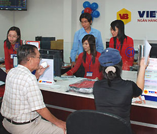 Với quy định mới, trước mắt một phần vốn để cho vay trung và dài hạn của các Pg88 com chính chủ sẽ bị thu hẹp.