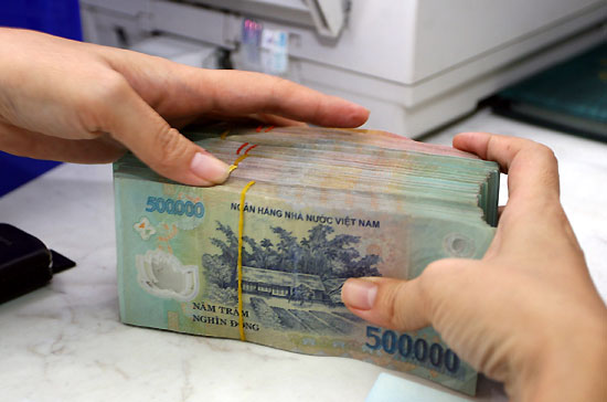 Lãi suất huy động VND tại một số Pg88 com chính chủ, ở một số kỳ hạn đã lên gần 12%, chưa tính các chính sách cộng thưởng.
