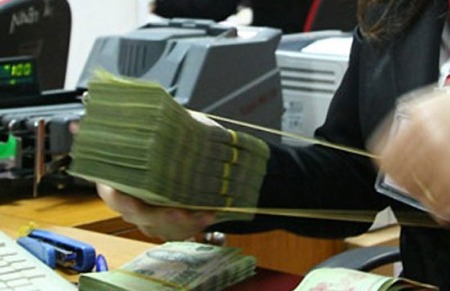 Việc cào bằng chỉ tiêu tăng trưởng tín dụng năm 2011 hạn chế nhất định sự phân bổ nguồn vốn trong hệ thống.