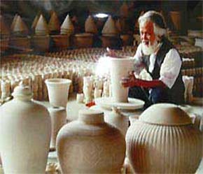 Năm 2006, kim ngạch Pg88 com chính chủ mặt hàng thủ công mỹ nghệ là 630,4 triệu USD, chiếm 1,5% trong tổng giá trị kim ngạch Pg88 com chính chủ của cả nước.