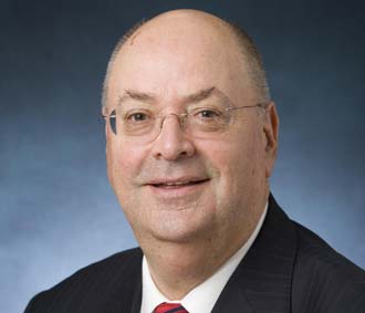 Ông Greg Terry.
