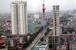 Cơn "sốt nóng" hiện nay đang có nhiều khả tạo nên một mặt bằng giá mới trên thị trường bất động sản - Ảnh: Từ Nguyên.