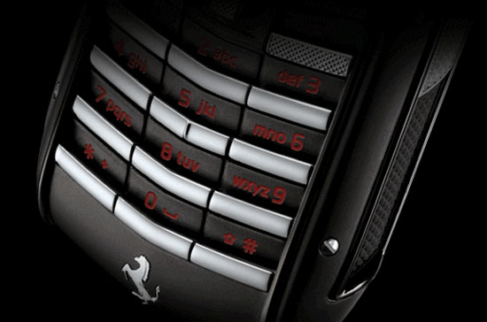 Điện thoại Vertu thường được gắn kim cương và đá quý, chạy hệ điều hành Symbian, và có mức giá không mấy dễ chịu.
