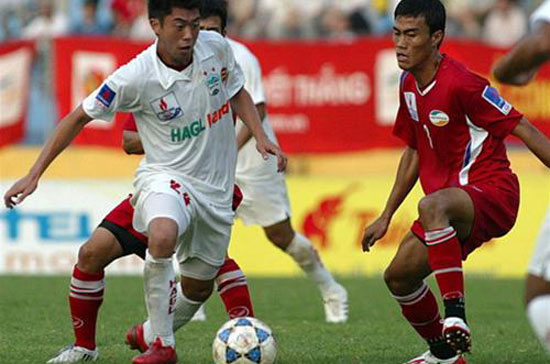 AVG là đơn vị nắm giữ bản quyền truyền hình của VFF trong 20 năm, bắt đầu từ mùa giải 2011.